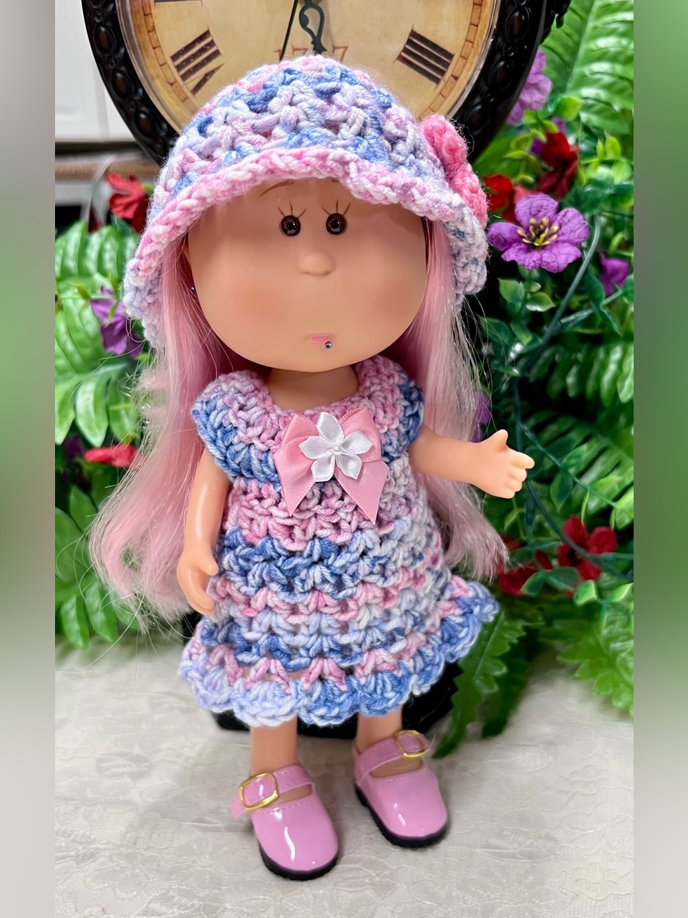 NWT Mia 9”, 22 cm, 1/8 scale Spanish Potato Doll with accessories